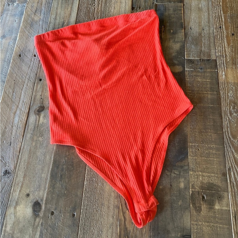 Strapless ribbed bodysuit